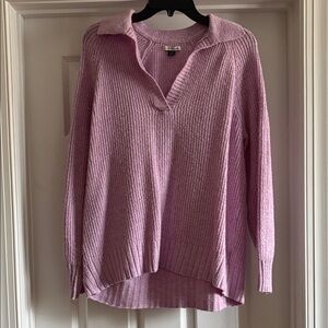 American Eagle Outfitters V-Neck Sweater in Soft Lilac